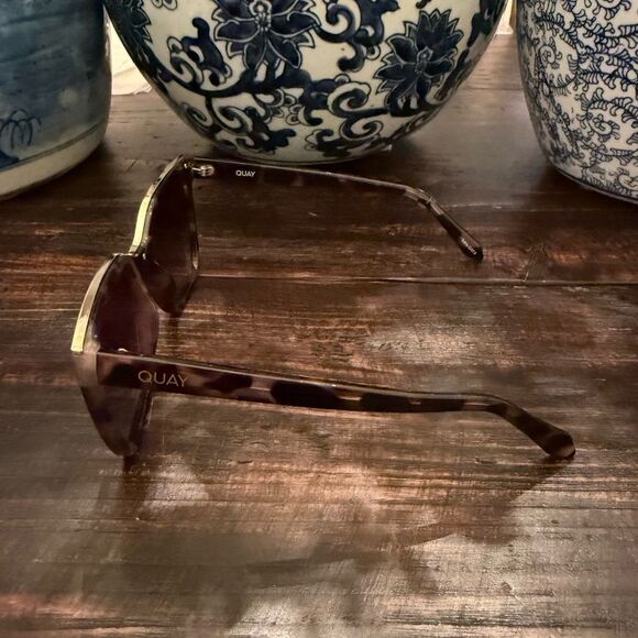 ⭐️Quay Australia Level Up 51mm Square Sunglasses in Milky Tortoise Gold edge main image 5